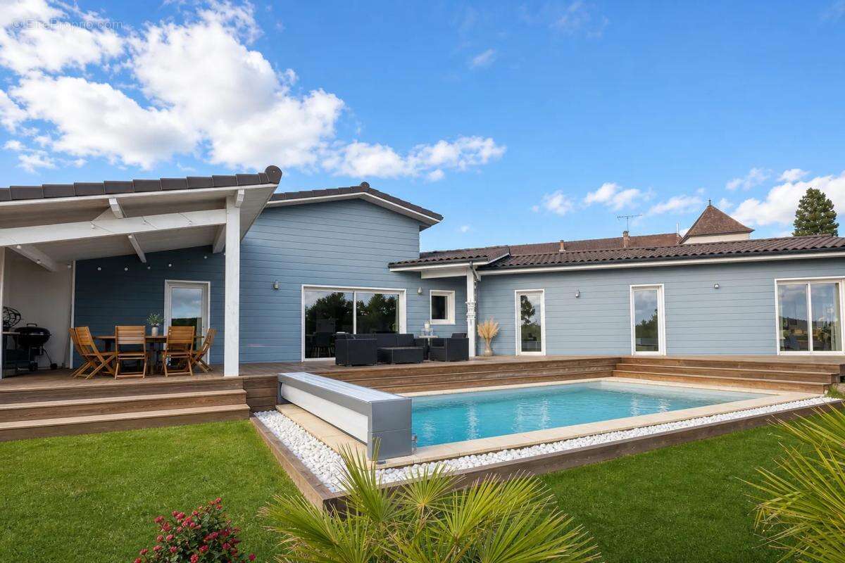 Maison à COULOUNIEIX-CHAMIERS