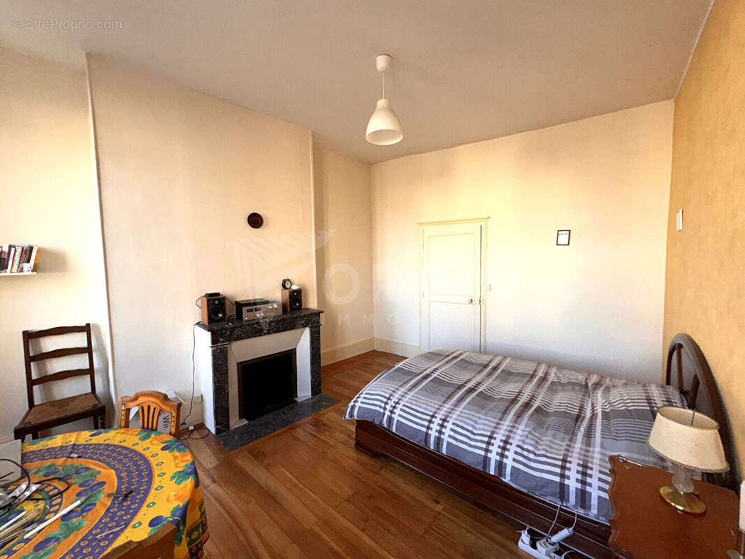 Maison à COSNE-COURS-SUR-LOIRE