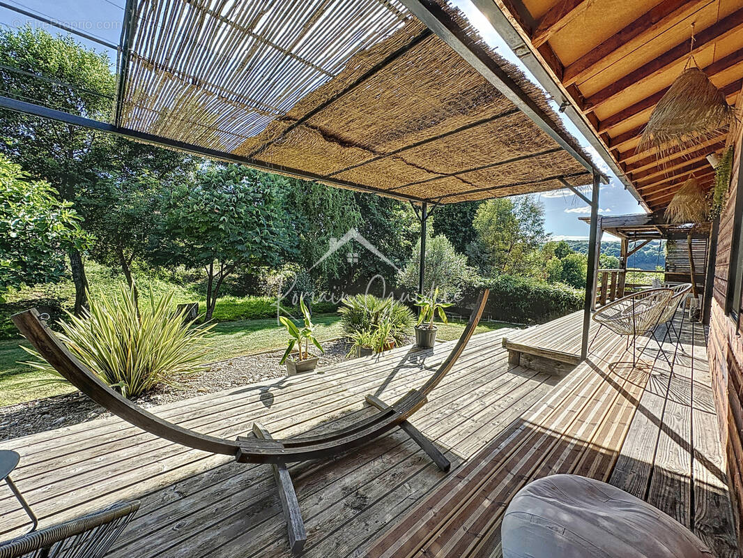 Maison à SAINT-GEORGES-DE-LUZENCON