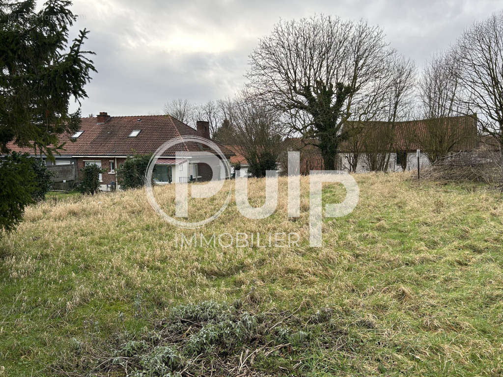 Terrain à MONT-SAINT-ELOI