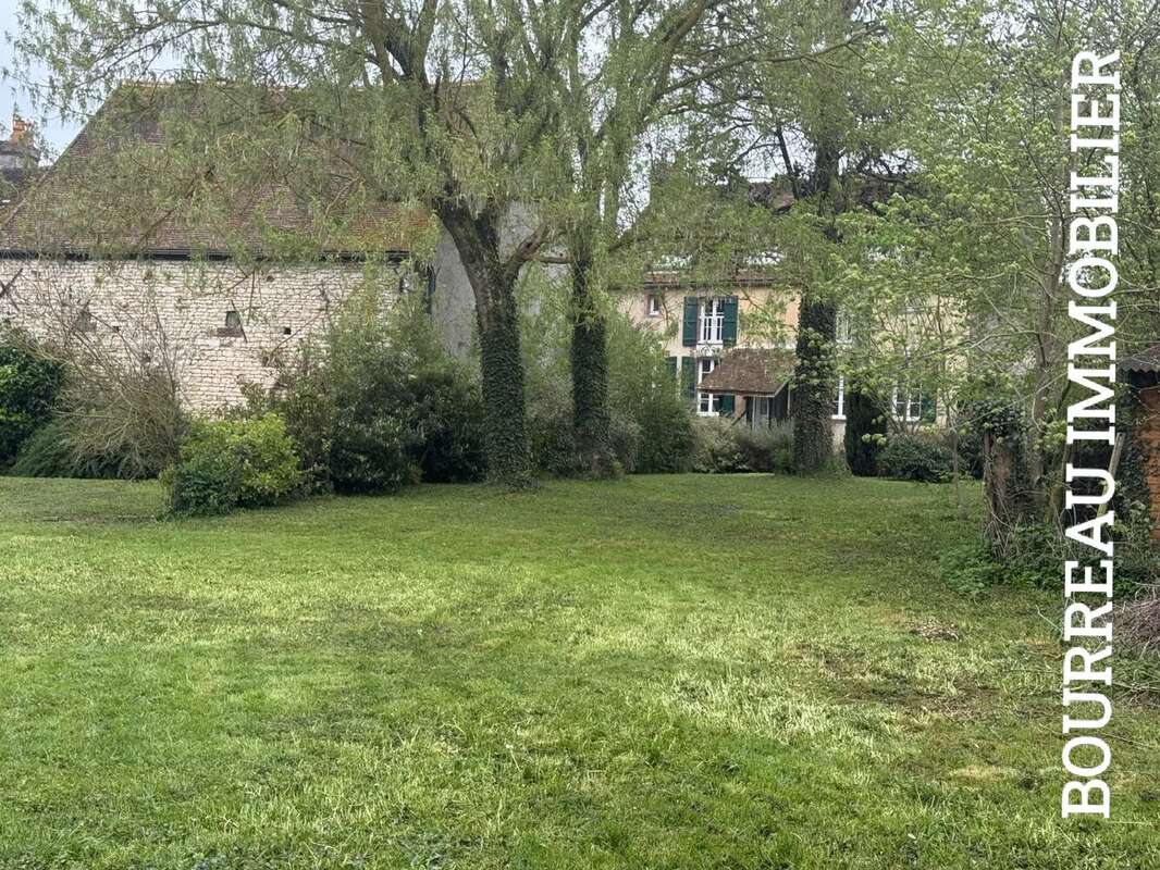 Maison à CHASSY