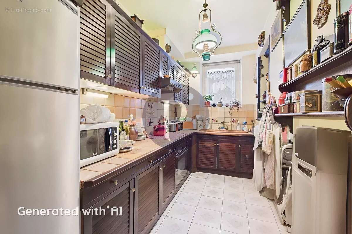 Maison à VERRIERES-LE-BUISSON