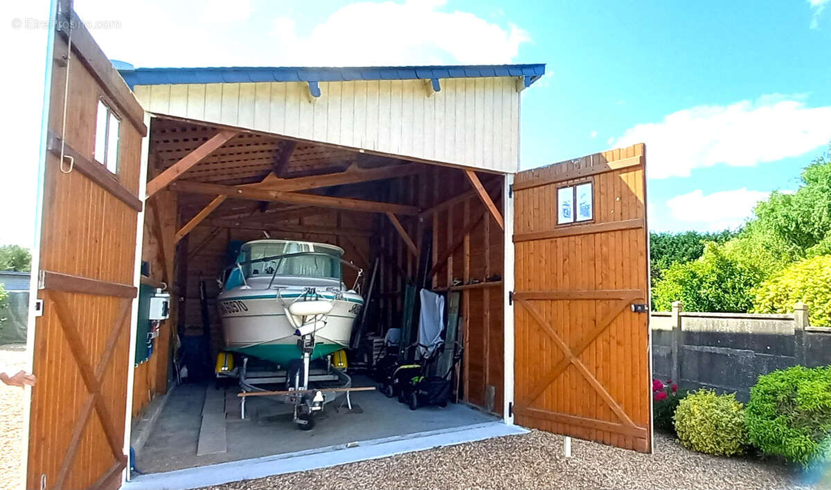 Maison à CHATEAUNEUF-SUR-SARTHE
