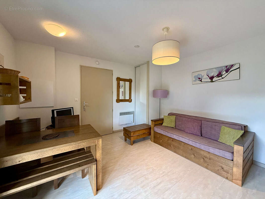 Appartement à AUREILHAN