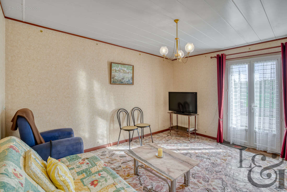 Maison à DOLMAYRAC