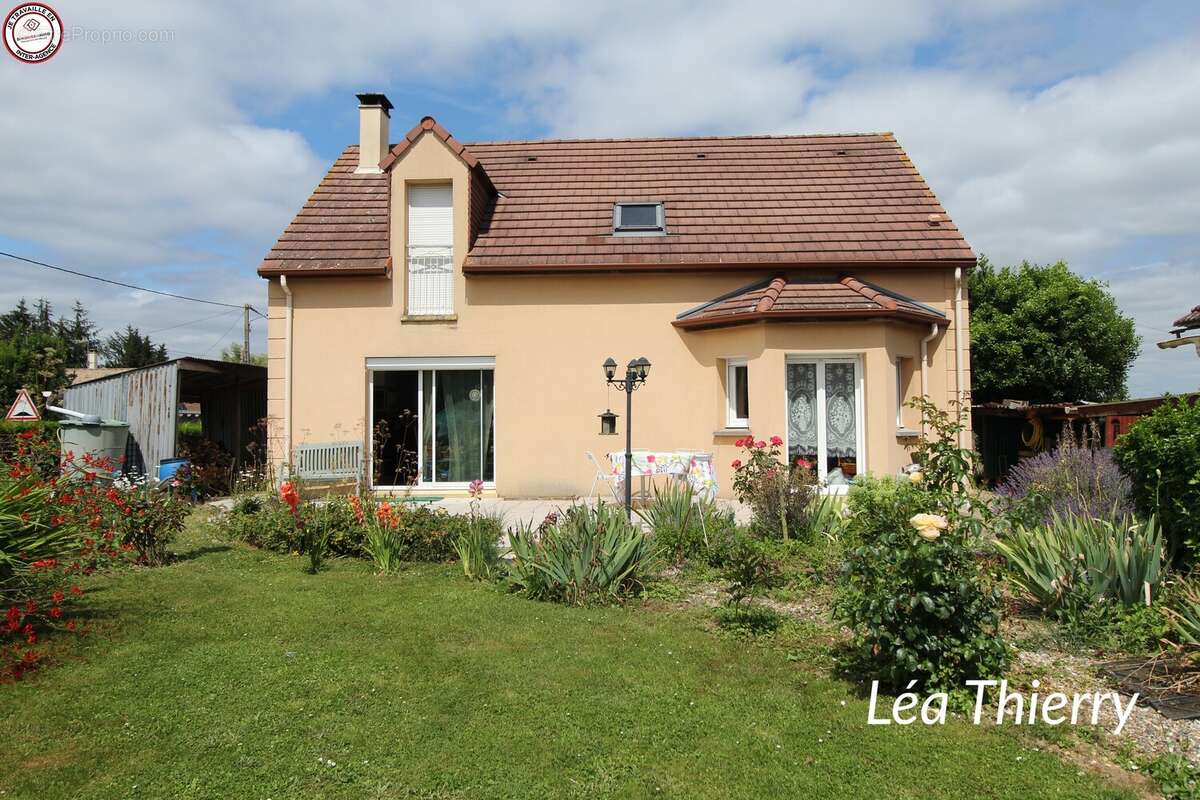 Maison à FLEURY-SUR-ANDELLE