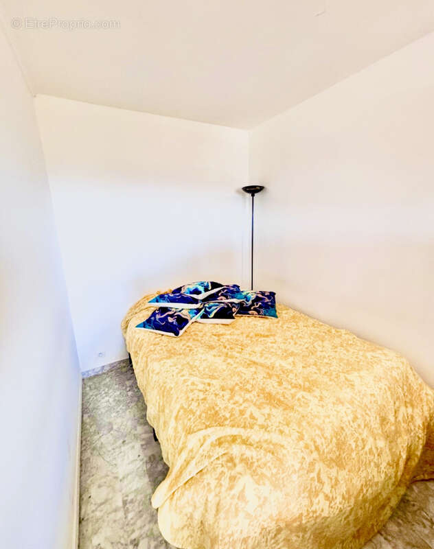 Le cannet appartement de 31 m2 avec terrasse 15m2 vue mer piscine  cave - photo 5