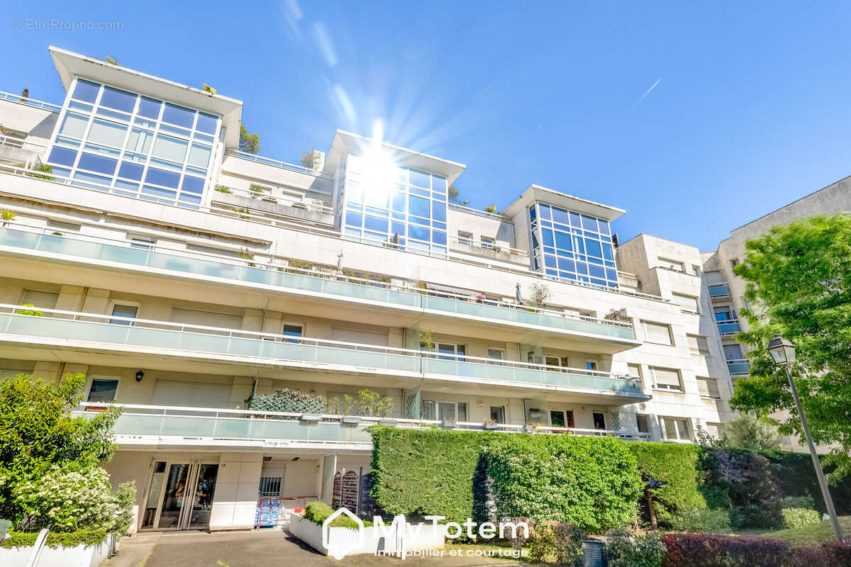 Appartement à SURESNES