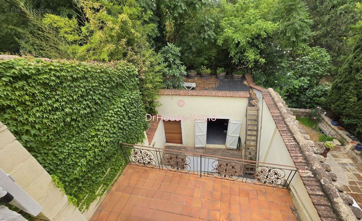Maison 190 m² à Remoulins  - photo 3