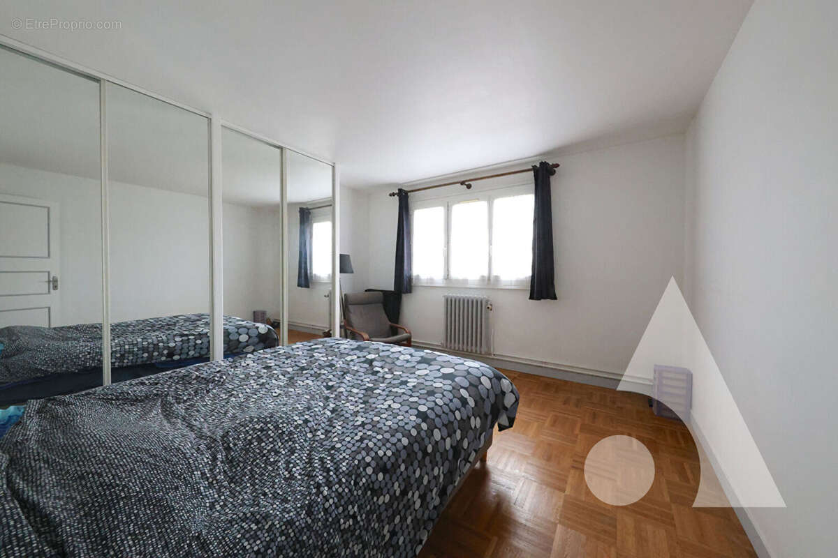 Maison à CORBEIL-ESSONNES