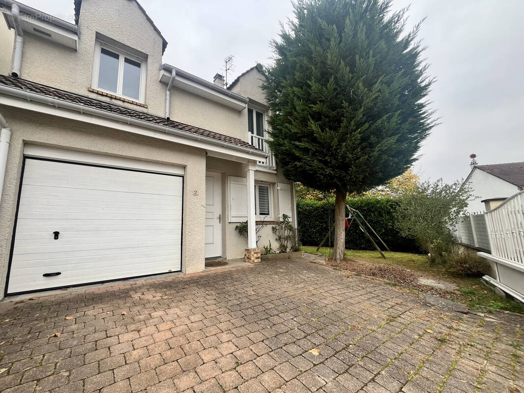 Maison à VILLEPREUX