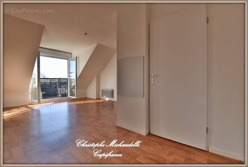 Appartement à SAINT-THIBAULT-DES-VIGNES