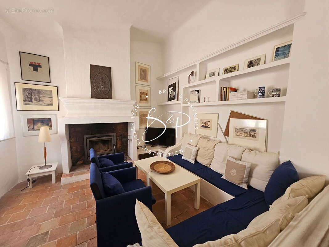 Maison de Maître d'Exception 271 m² de Charme au coeur d'Entrecasteaux avec 2 terrasses - photo 12