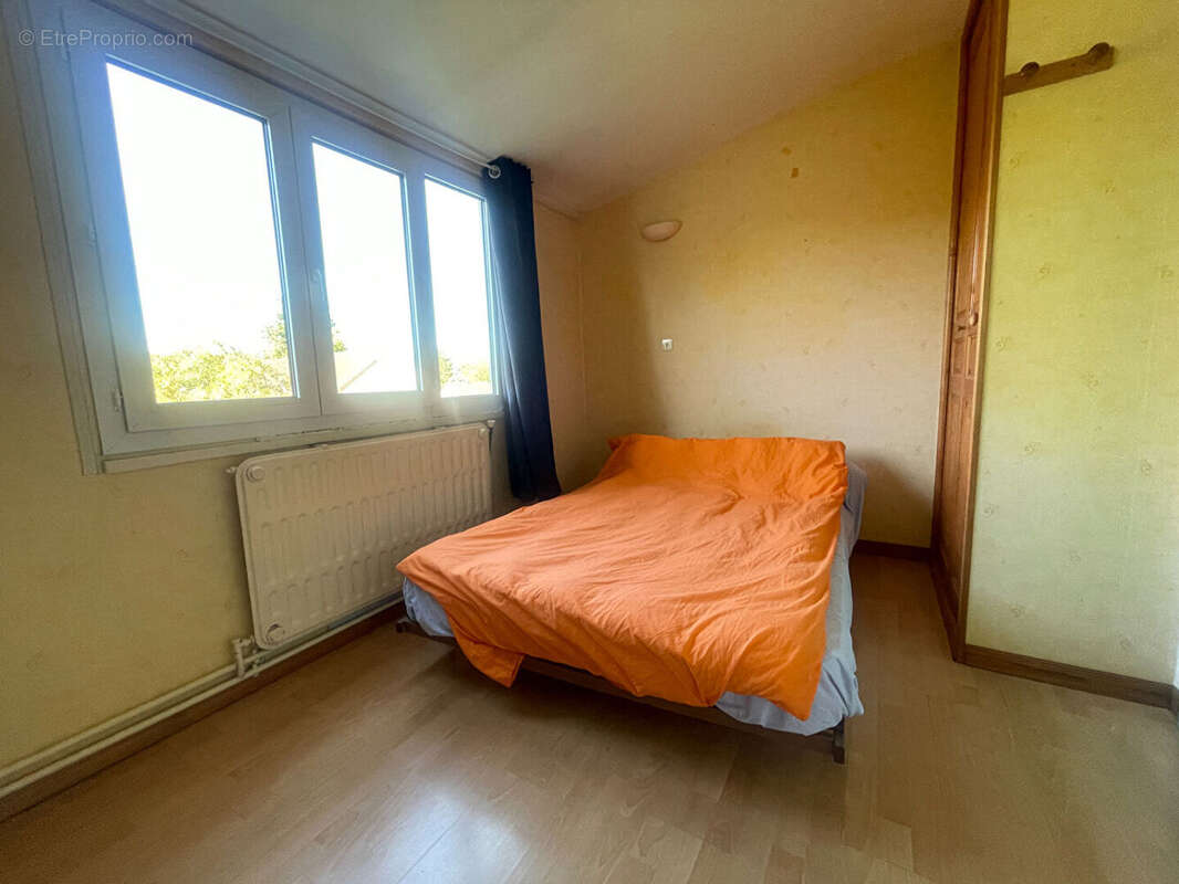 Maison à SAINT-ARNOULT-EN-YVELINES