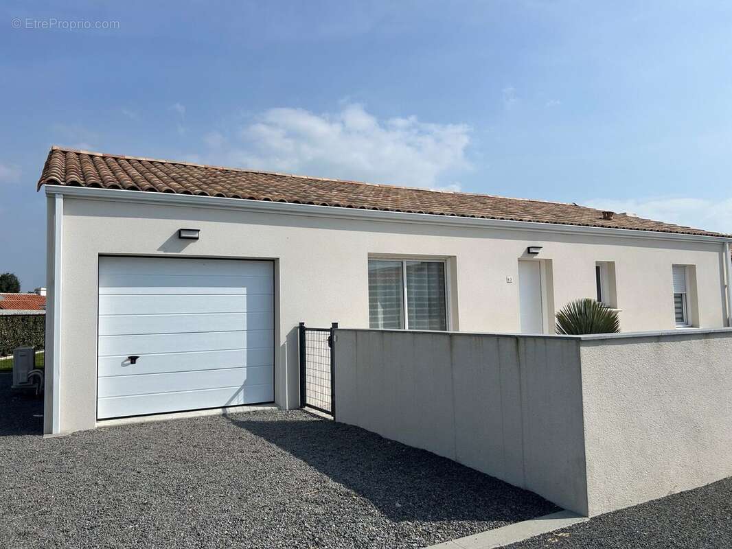 Maison à BEAUVOIR-SUR-MER