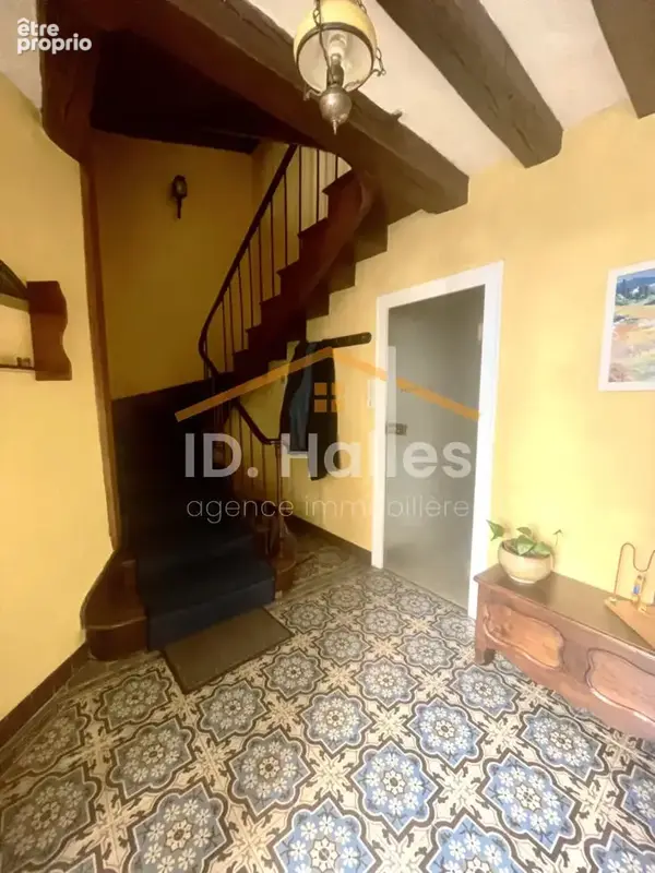 209 m² au c?ur de craon - photo 8