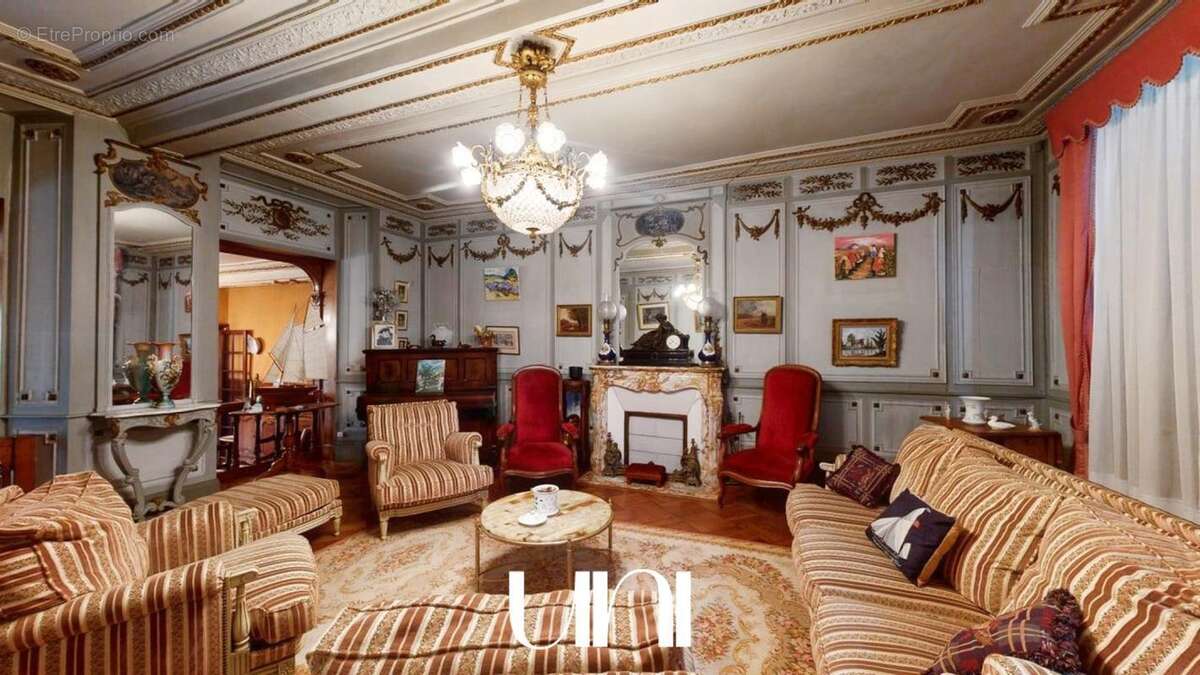 Maison à SAINT-PIERRE-SUR-DIVES