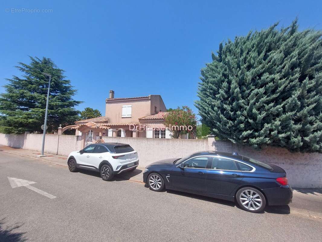 Maison 115 m² à Martigues  - photo 17
