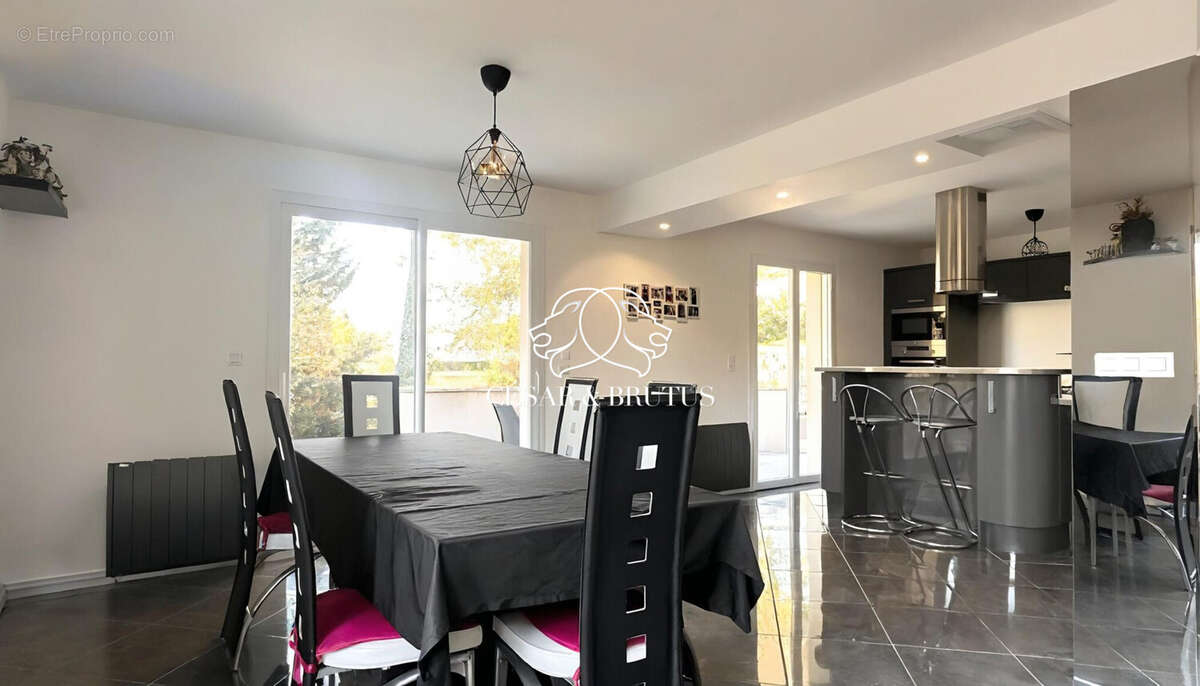 Maison à CHARVIEU-CHAVAGNEUX