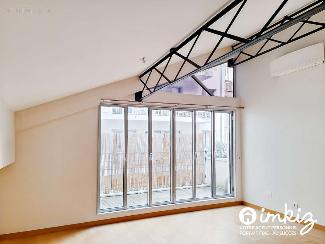 Appartement à PARIS-18E