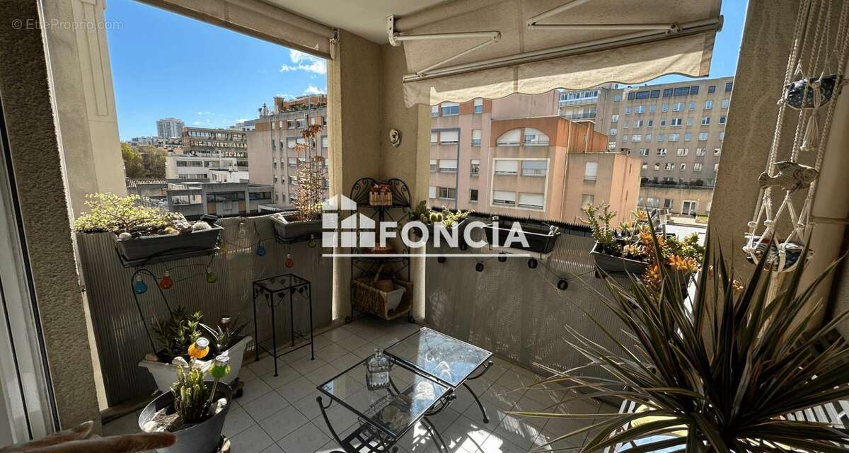 Appartement à MARSEILLE-8E