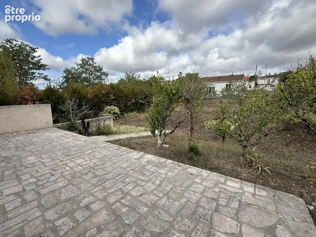 Maison 7 pièces 170 m² à vendre à Ruelle-Sur-Touvre (16600) - photo 4