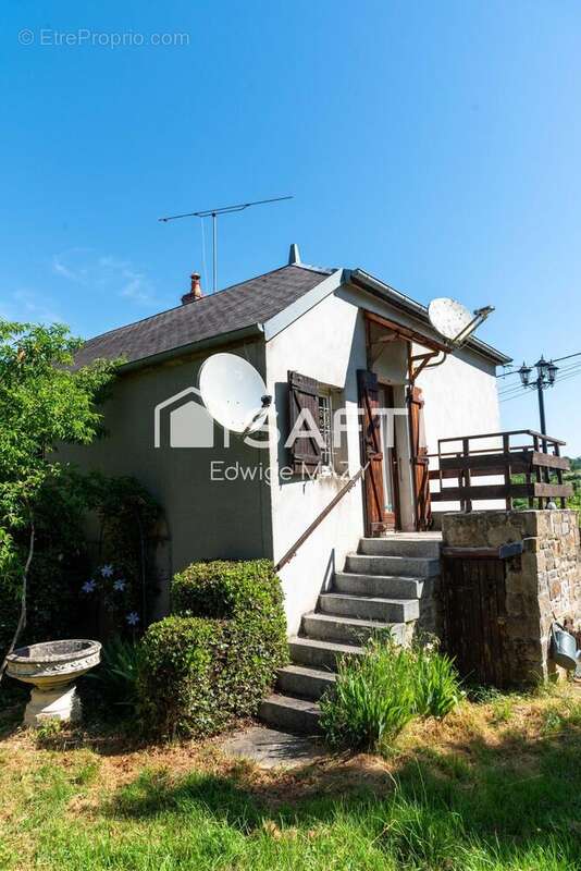 Maison 158 m² à Saint-Priest  - photo 4