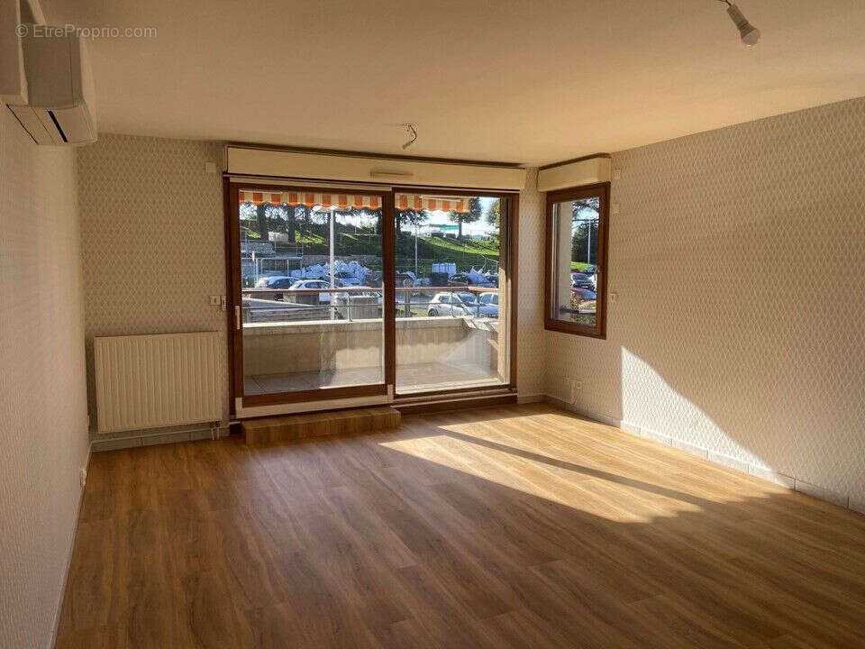 Photo 4 - Appartement à ROCHE-LA-MOLIERE