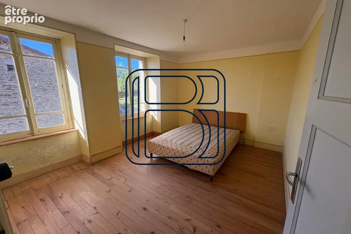 Maison 11 pièces 194 m² à vendre à Ambert (63600) - photo 8