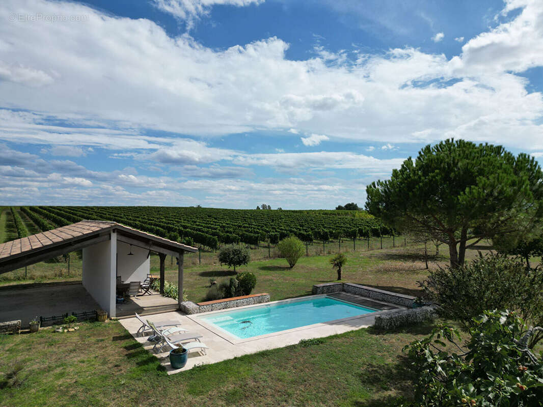 Maison à PUJOLS