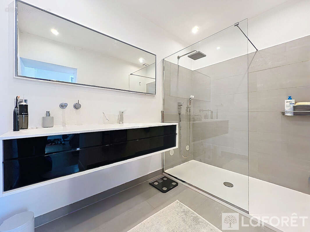 Appartement à PARIS-2E