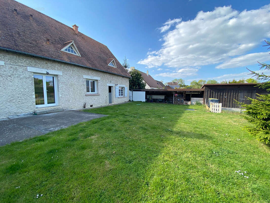Maison à BASSENEVILLE