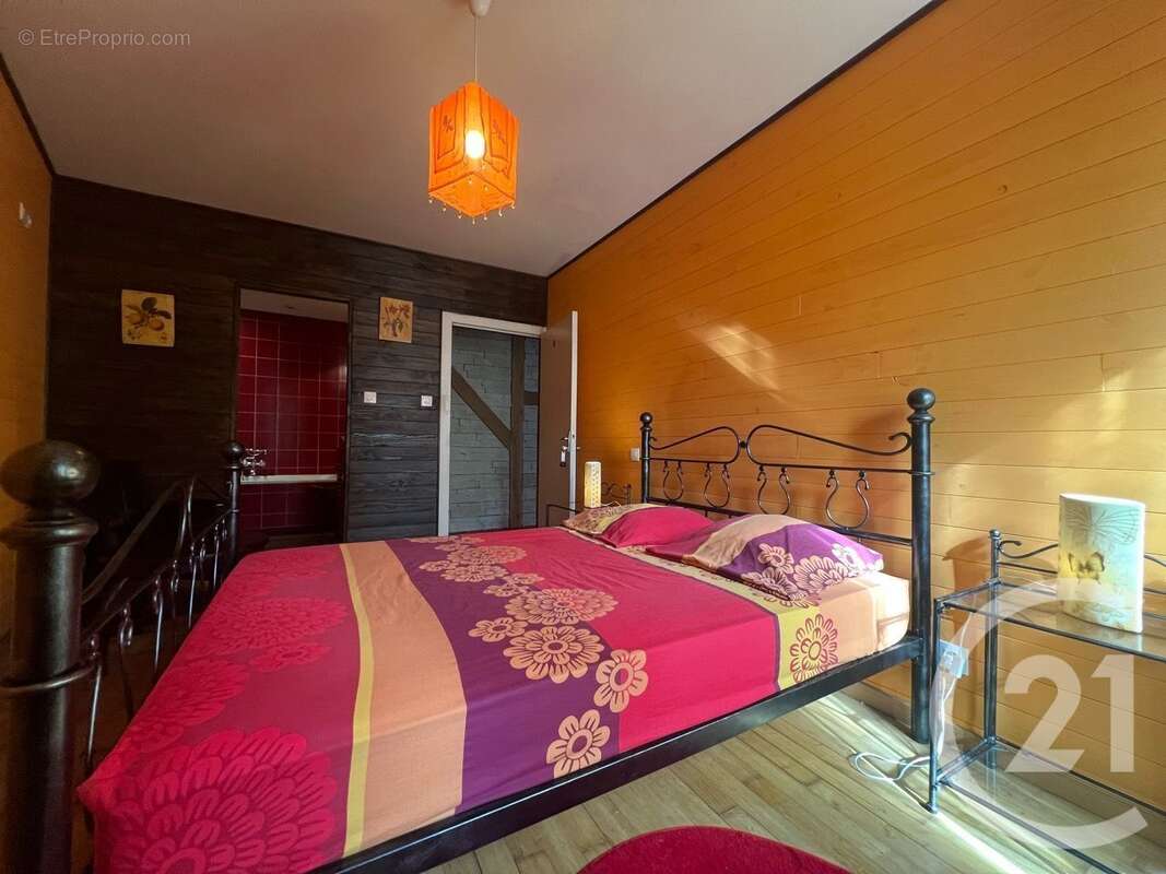 Maison 350 m² à Aurillac  - photo 25