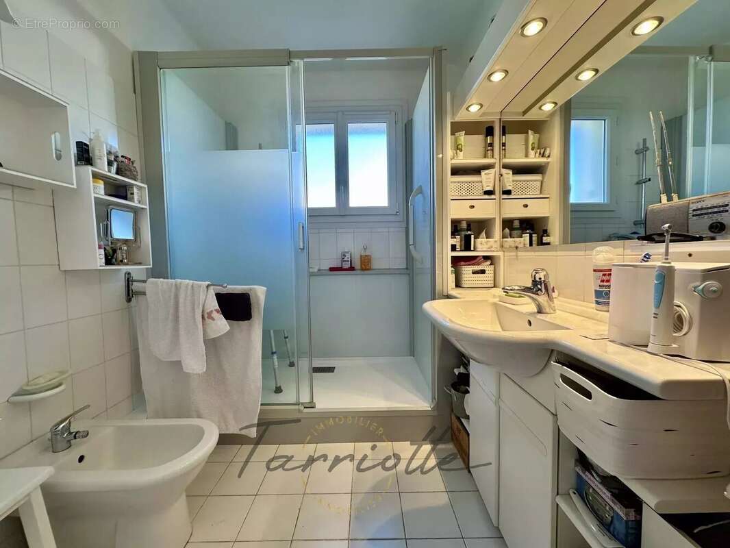 Maison à MONTELIMAR