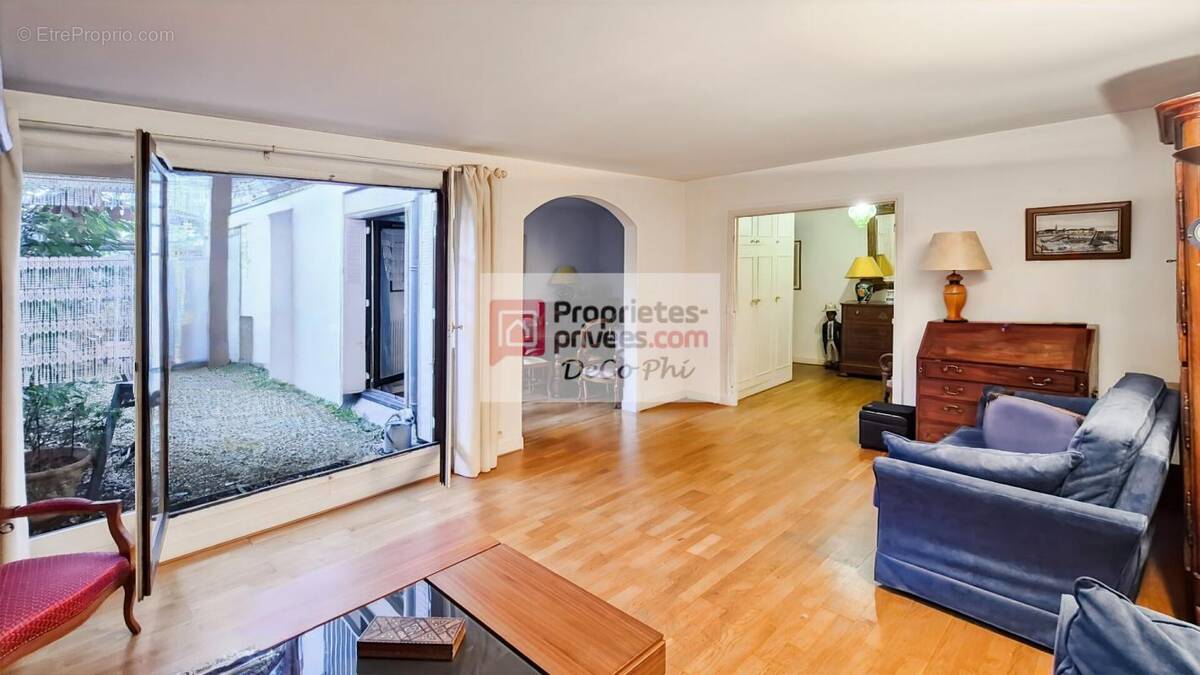 Appartement à VERSAILLES