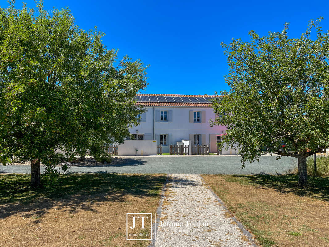Maison à LES MATHES