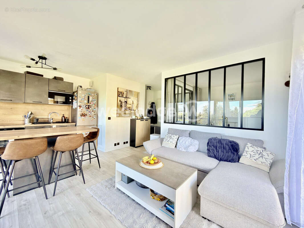 Appartement à MANDELIEU-LA-NAPOULE