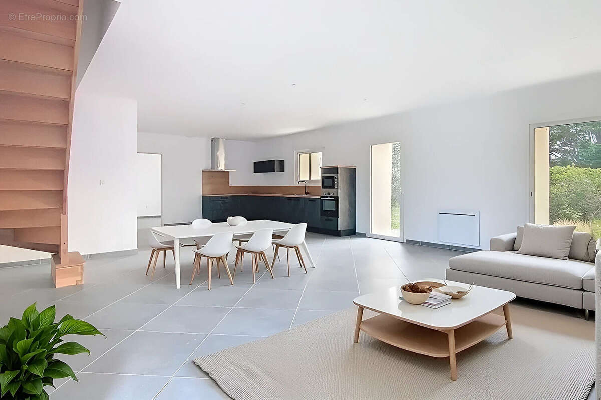 Maison à SAINT-ANDRE-DE-CUBZAC