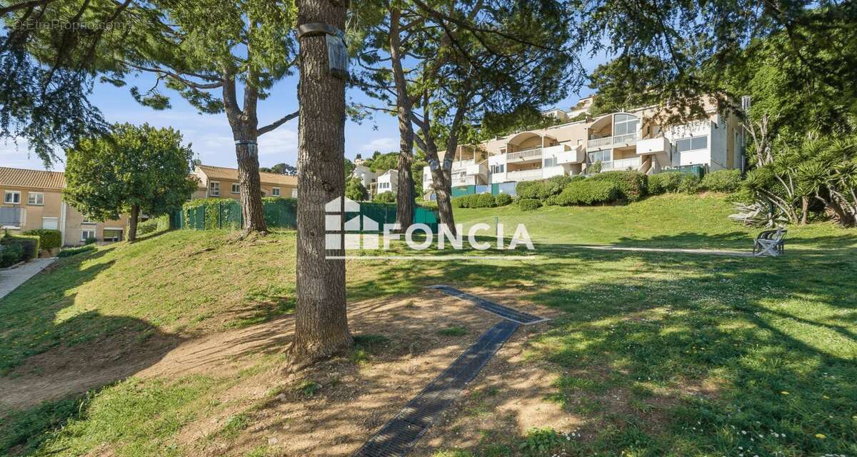Appartement à SAINT-LAURENT-DU-VAR