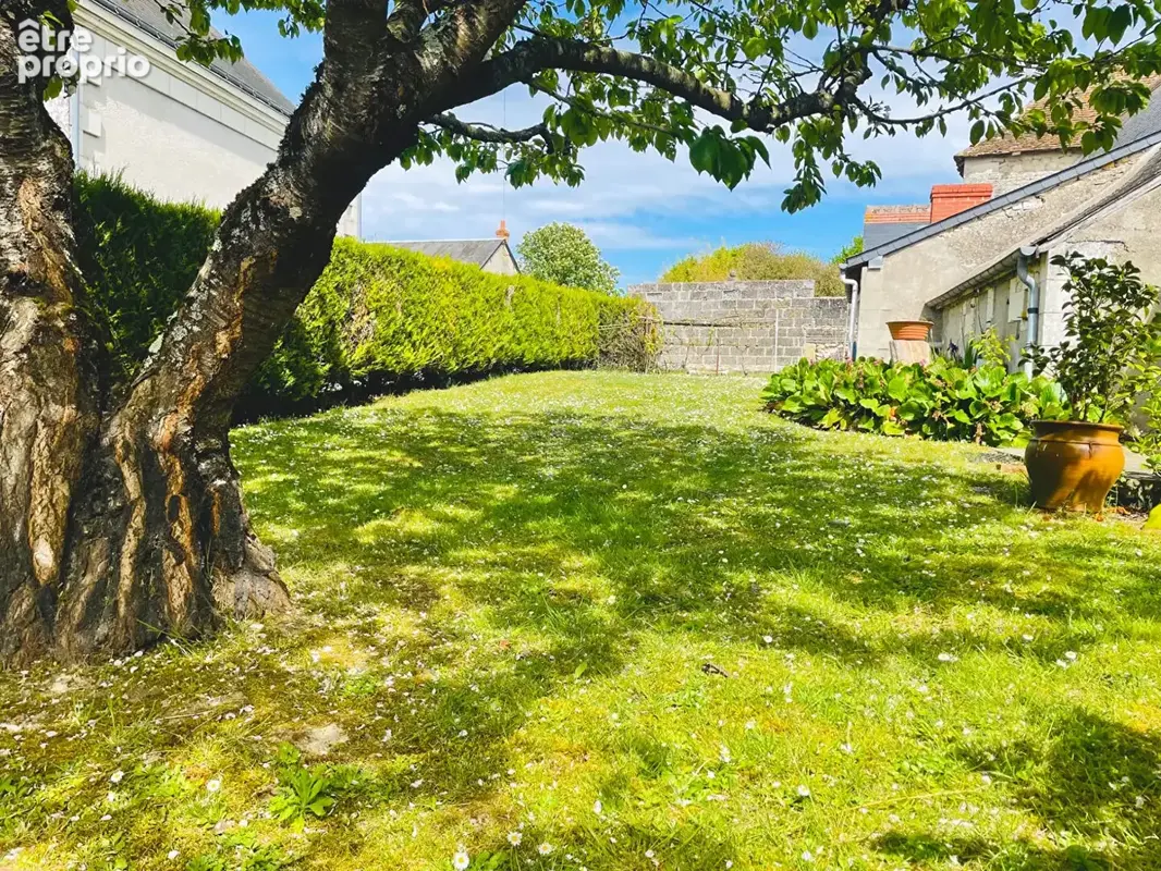 Longère en pierre 180 m² avec dépendances / Charme de l'ancien à Cussay - photo 17