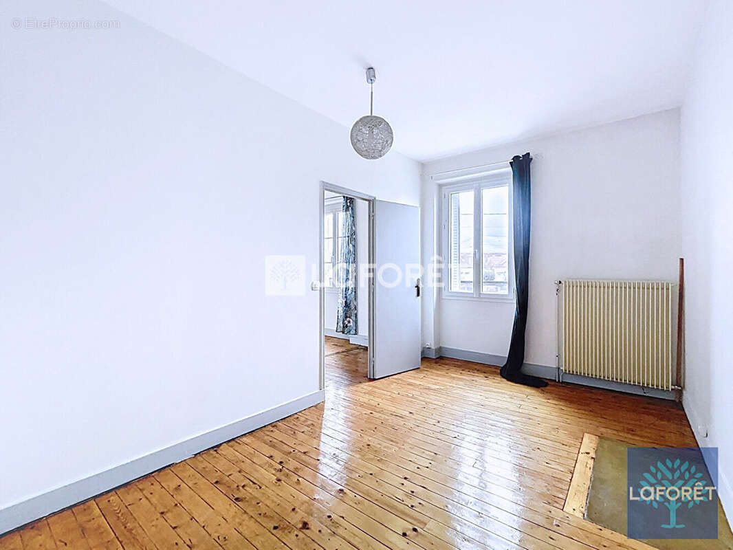 Maison à VIGNEUX-SUR-SEINE