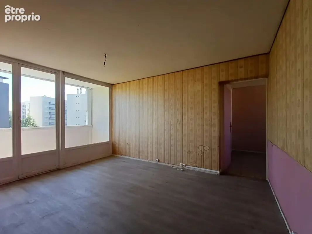 Appartement Lyon 8 -Monplaisir- T4 de 65.77 m2 - photo 2