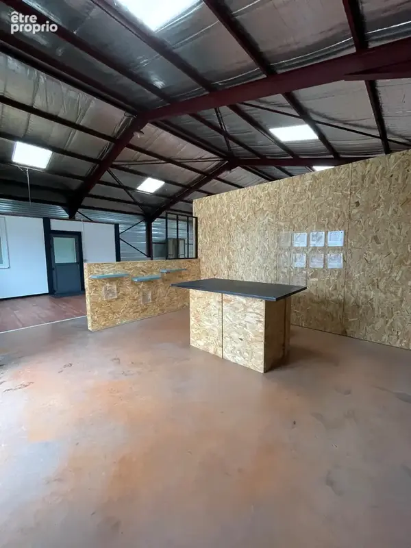 Entrepôt 320m2 avec quai de déchargement - photo 7