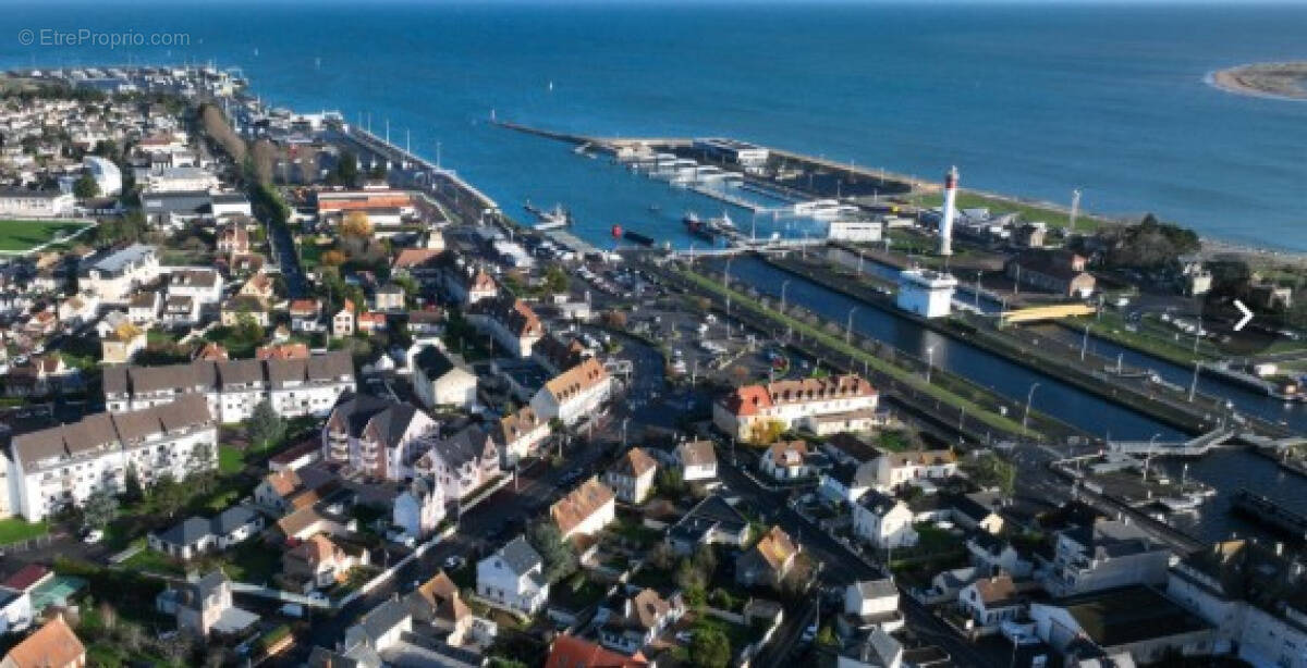 Appartement à OUISTREHAM