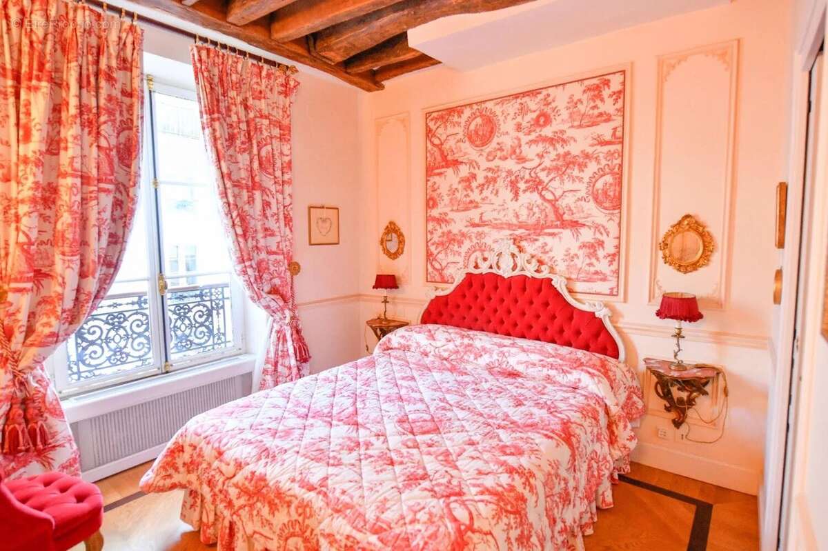 Appartement à PARIS-4E