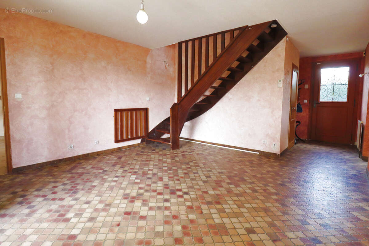 Maison familiale pleine de potentiel dans un environnement privilégié de 130 m2 - photo 4