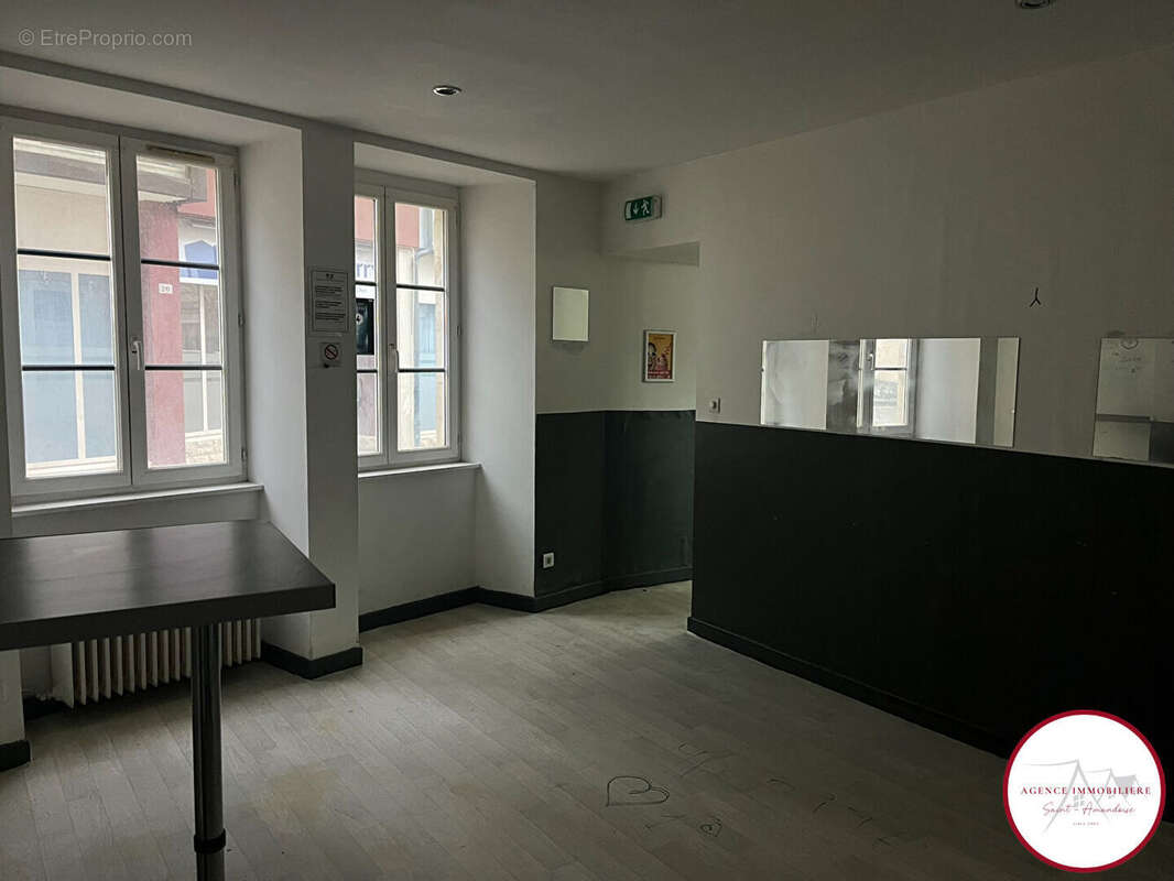 Commerce à SAINT-AMAND-MONTROND