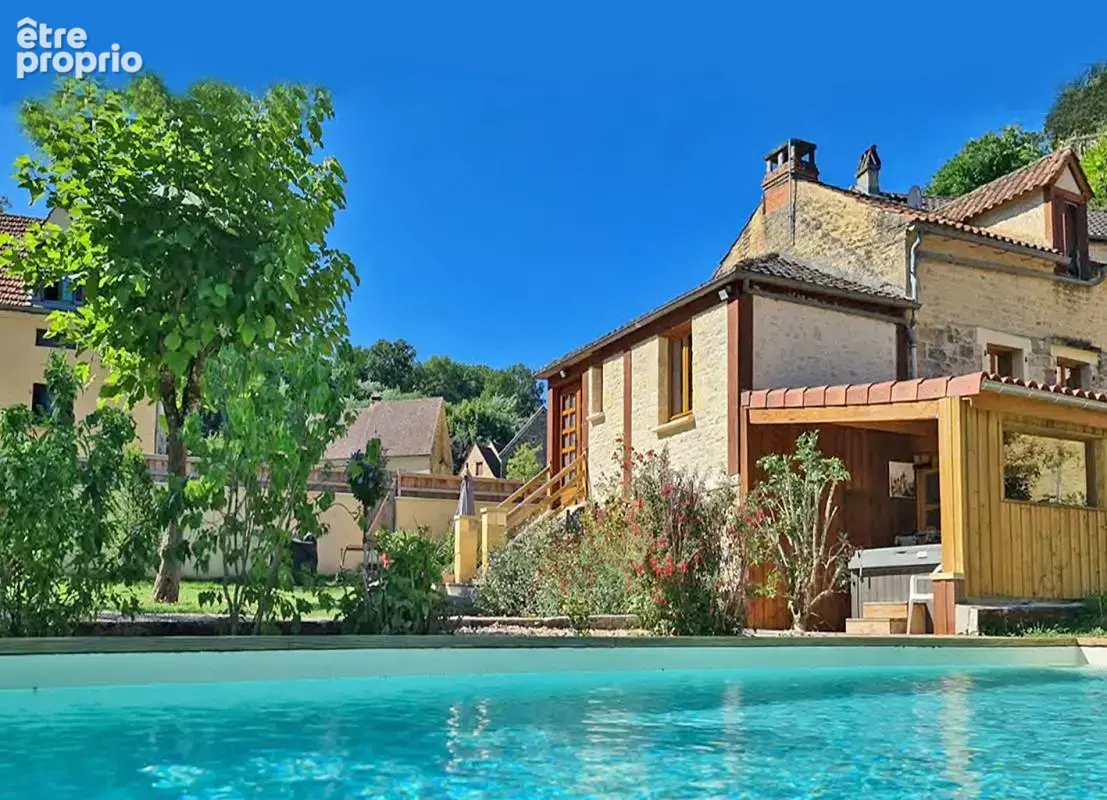 Maison à SALIGNAC-EYVIGUES