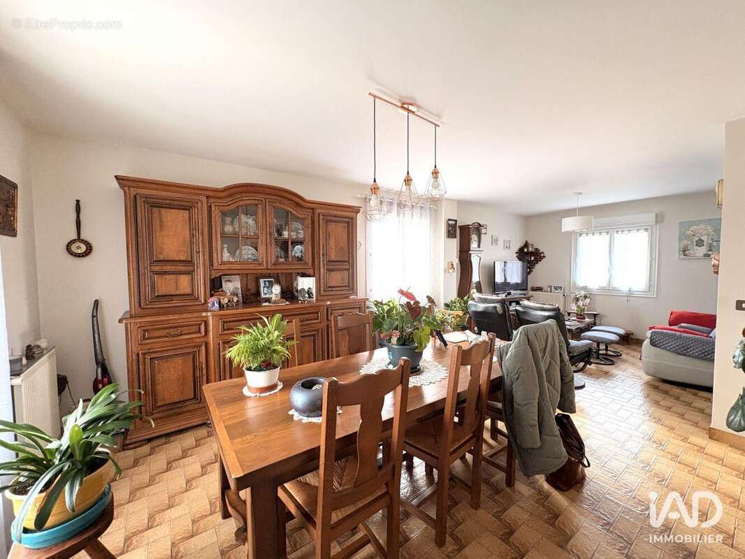 Photo 4 - Maison à SAINT-LAURENT-LES-TOURS
