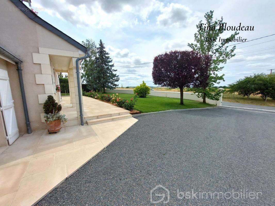 Maison à CIVRAY-DE-TOURAINE